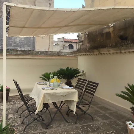 Historic Terrace Apartment Lecce